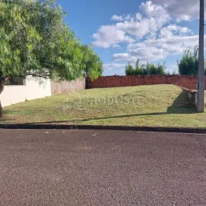 Lote/Terreno à venda, 472m² no Vila Eny, Botucatu