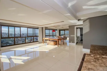Apartamento com 3 Quartos à venda, 204m² no Mont Serrat, Porto Alegre