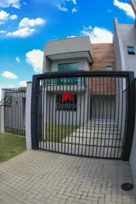 Sobrado com 2 Quartos à venda, 80m² no Uberaba, Curitiba