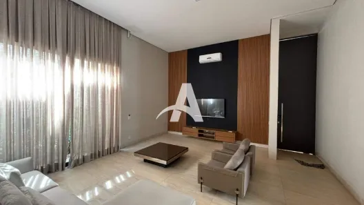 Casa de Condomínio com 3 Quartos para alugar, 230m² no Jardim Sul, Uberlândia