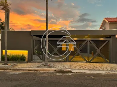 Casa com 3 Quartos à venda, 320m² no Centro, Marília