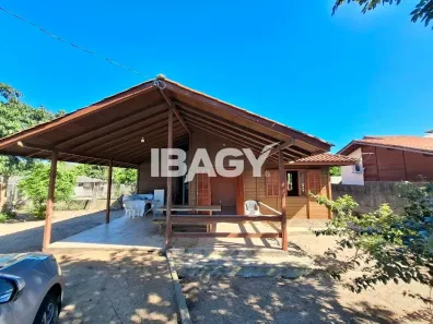 Casa com 3 Quartos para alugar, 120m² no São João do Rio Vermelho, Florianópolis