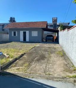 Casa com 2 Quartos para alugar, 85m² no Armação, Penha