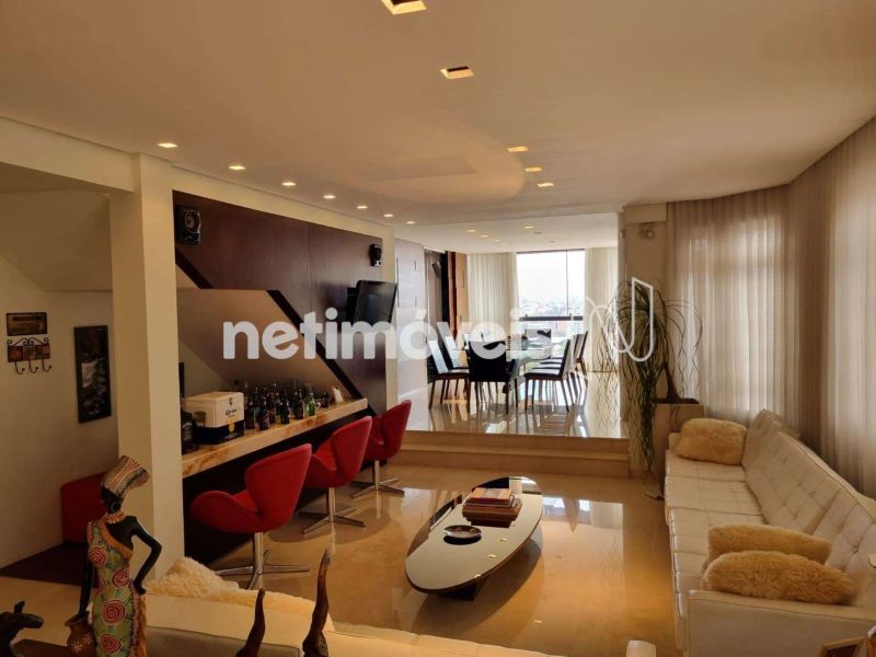 Casa com 4 quartos — Estoril, Belo Horizonte
