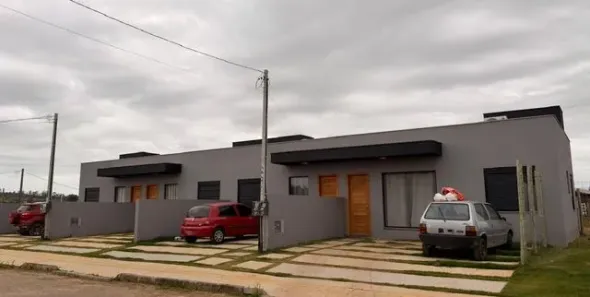 Casa com 2 Quartos para alugar, 50m² no Torres, Torres