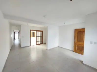 Casa com 2 Quartos para alugar, 80m² no Hípica, Porto Alegre