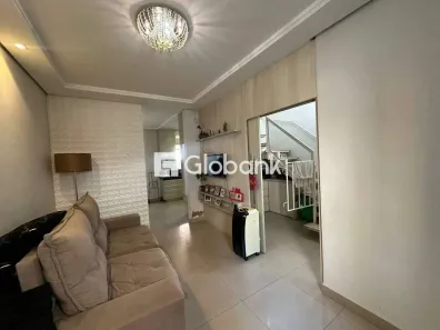 Casa de Condomínio com 2 Quartos à venda, 12m² no Guarujá, Montes Claros