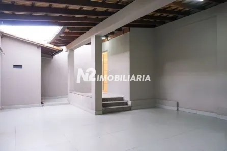 Casa com 3 Quartos à venda, 260m² no Santa Mônica, Uberlândia