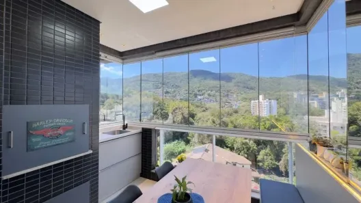 Apartamento com 2 Quartos para alugar, 72m² no Itacorubi, Florianópolis