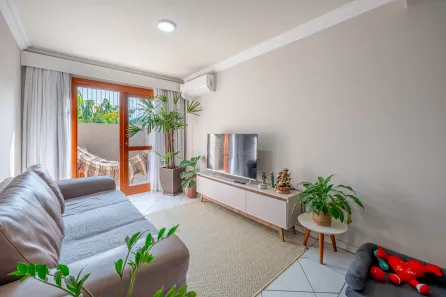 Casa de Condomínio com 3 Quartos à venda, 101m² no Camaquã, Porto Alegre