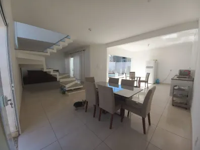 Sobrado com 3 Quartos para alugar, 250m² no Jardim Oásis, Taubaté