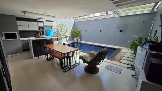 Casa de Condomínio com 3 Quartos à venda, 195m² no Ribeirão do Lipa, Cuiabá