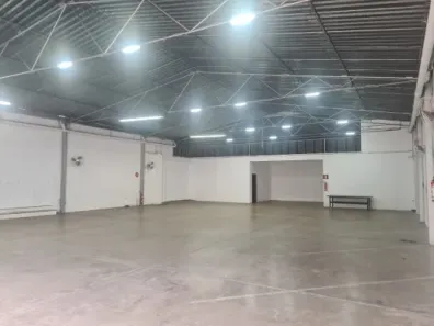 Galpão/Depósito/Armazém para alugar, 420m² no Santa Efigênia, Belo Horizonte