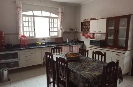 Sobrado com 5 Quartos à venda, 350m² no Jardim Virgínia, Guarujá