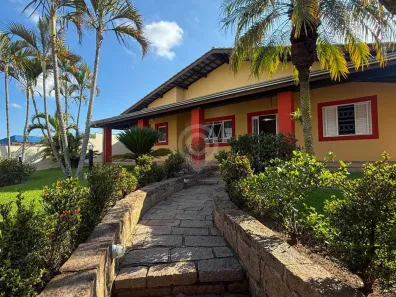 Fazenda/Sítio com 4 Quartos à venda, 423m² no Jardim Leonor, Itatiba