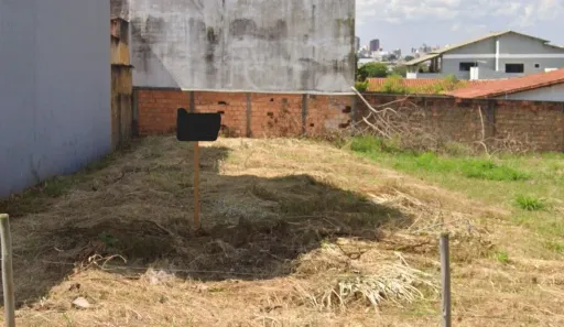 Lote/Terreno à venda, 360m² no Presidente Roosevelt, Uberlândia