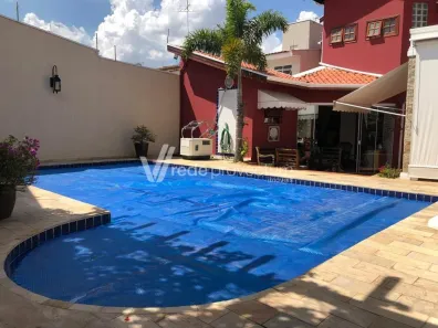 Sobrado com 4 Quartos à venda, 263m² no Jardim São Carlos, Campinas