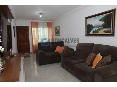 Casa com 3 Quartos à venda, 250m² no Jordanópolis, São Bernardo do Campo