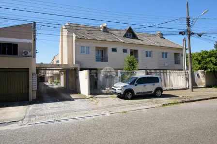 Sobrado com 3 Quartos à venda, 132m² no Bacacheri, Curitiba