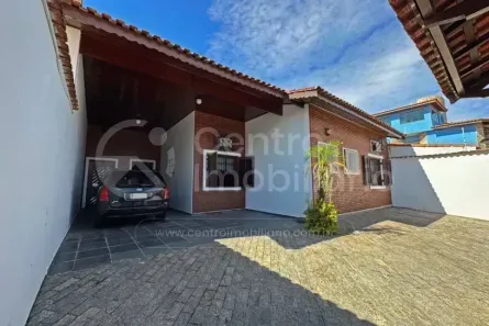 Casa com 3 Quartos à venda, 214m² no Cidade Nova Peruíbe, Peruíbe