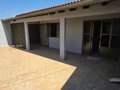 Casa com 3 Quartos à venda, 140m² no Brasília, Londrina