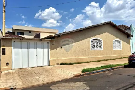 Casa com 3 Quartos à venda, 332m² no Loteamento Sao Pedro, Orlândia