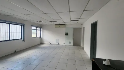 Sala Comercial com 4 Quartos para alugar, 90m² no Centro, Lauro de Freitas