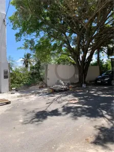 à venda, 705m² no Pituaçu, Salvador
