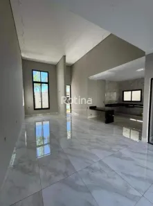 Casa com 3 Quartos à venda, 140m² no Novo Mundo, Uberlândia