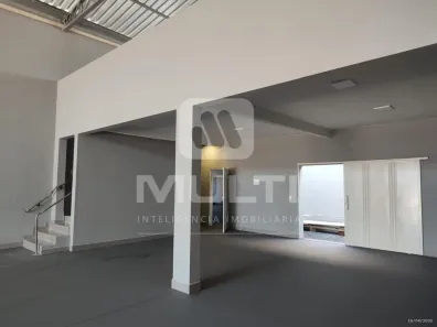 Casa com 1 Quarto à venda, 275m² no Presidente Roosevelt, Uberlândia