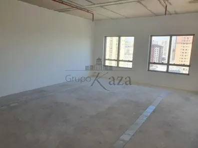 Sala Comercial à venda, 43m² no Parque Residencial Aquarius, São José dos Campos
