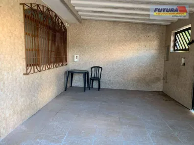 Sobrado com 3 Quartos à venda, 107m² no Vila São Jorge, São Vicente