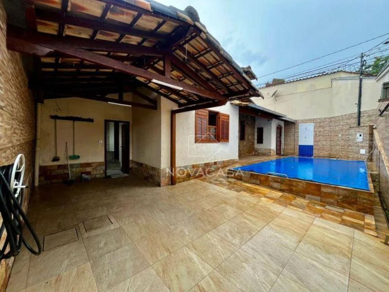 Casa com 3 quartos — Itapoã, Belo Horizonte