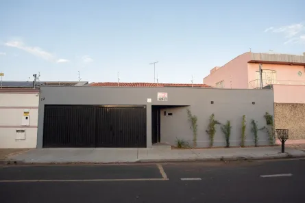 Casa com 3 Quartos à venda, 213m² no Parque das Américas, Uberaba