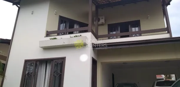 Sobrado com 4 Quartos à venda, 264m² no Floresta, Joinville