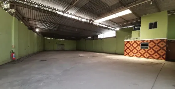Galpão/Depósito/Armazém à venda, 608m² no Taquara, Rio de Janeiro