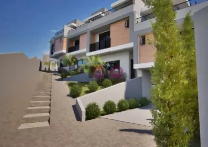 Sobrado com 3 Quartos à venda, 142m² no Guabirotuba, Curitiba