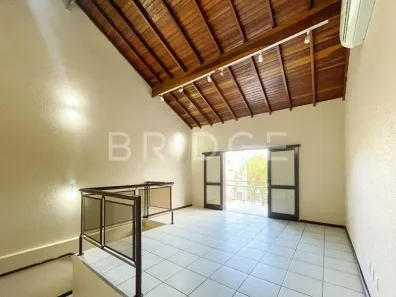Casa com 3 Quartos para alugar, 150m² no Passo da Areia, Porto Alegre