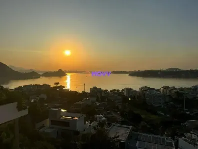 Casa de Condomínio com 4 Quartos à venda, 482m² no Charitas, Niterói