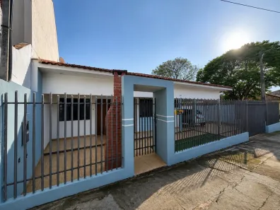 Casa com 3 Quartos para alugar, 120m² no Parque Industrial 200, Maringá