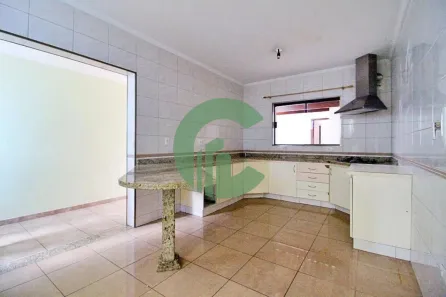 Sobrado com 3 Quartos à venda, 260m² no Jardim Santo Alberto, Santo André