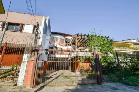 Casa com 3 Quartos para alugar, 372m² no Nonoai, Porto Alegre