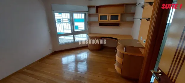 Sobrado com 4 Quartos para alugar, 650m² no Bosque da Saúde, São Paulo