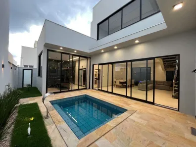 Casa com 4 Quartos à venda, 298m² no Jardim do Lago, Uberaba