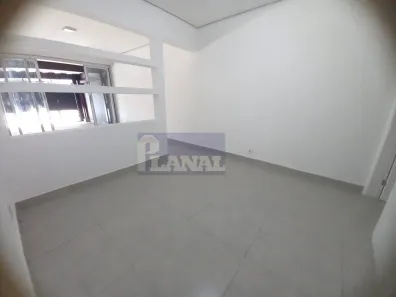 Casa com 3 Quartos para alugar, 133m² no Indianópolis, São Paulo