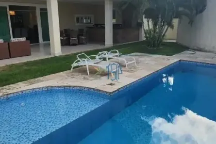 Casa com 5 Quartos à venda, 393m² no Candelária, Natal