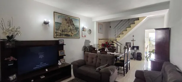 Sobrado com 3 Quartos à venda, 130m² no Vila Iapi, Taubaté