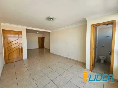 Apartamento com 3 Quartos à venda, 127m² no Brasil, Uberlândia