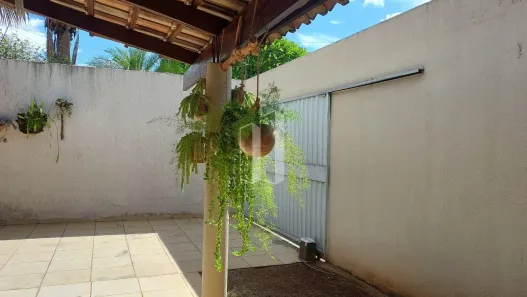 Casa com 3 Quartos à venda, 184m² no Jardim Presidente, Goiânia