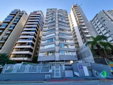 Apartamento com 3 Quartos à venda, 120m² no Centro, Florianópolis